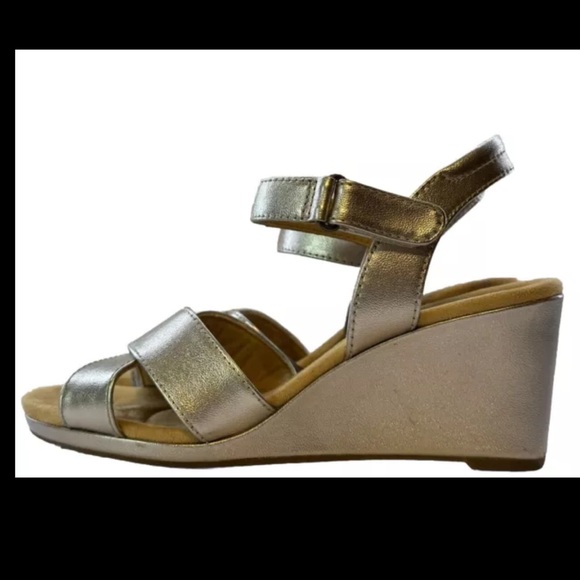 Clarks Tulip Gem Womens Wedge Heel Sandal Metallic Strappy Platform Prom Sz 9 M - Picture 2 of 10